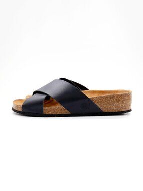 Bio Bio Elle Black Leather Flat Footbed Comfort Sandals - Women's 9